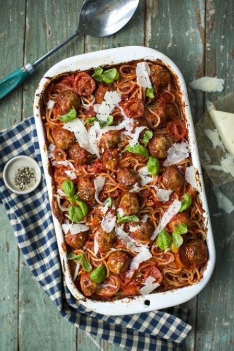 Fennel Sausage Meatball Pasta Bake | DonalSkehan.com, A pasta bake the whole family will love! 