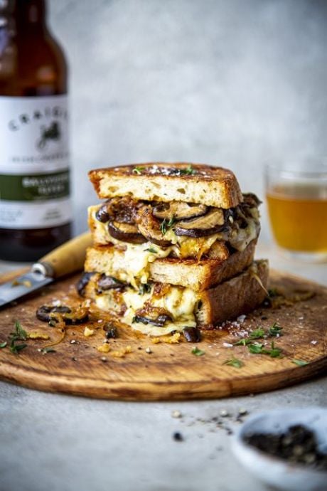 Caramelised Onion & Mushroom Cheese Toastie | DonalSkehan.com