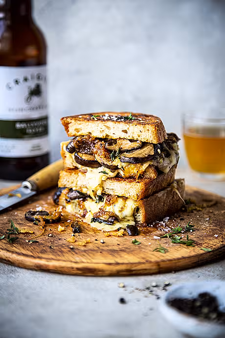 Caramelised Onion & Mushroom Cheese Toastie | DonalSkehan.com