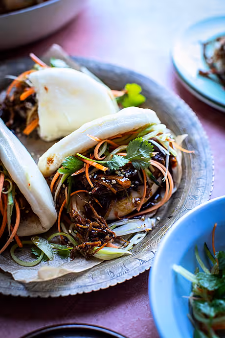 Crispy Turkey Bao Buns with Hoisin & Sesame Pickled Vegetables | DonalSkehan.com