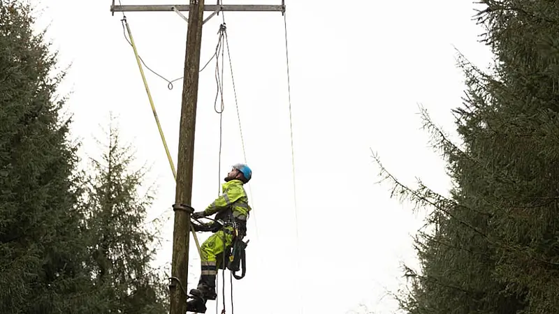 Over 20,000 people still without power in Donegal after Storm Darragh ...