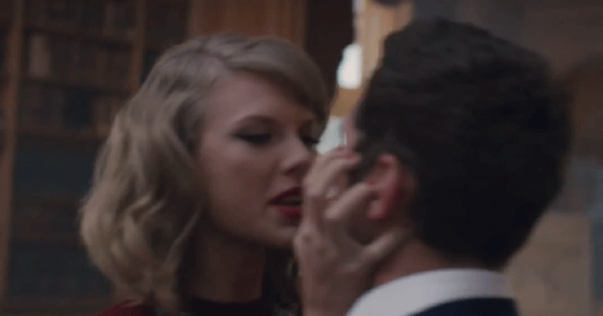 Watch Taylor Swifts New Video Blank Space Drops Features