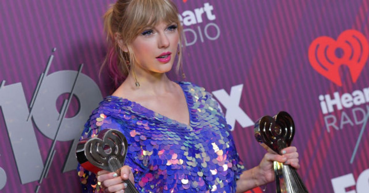 Taylor Swift Shakes Off The Hate And Wins Big At The