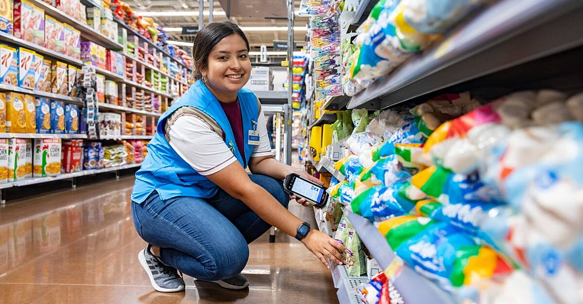 Walmart's Strong Forecast Signals A Resilient Consumer - Vimarsana News