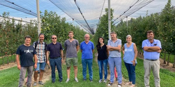 CIV Goes On Tour To Showcase New Apple Varieties