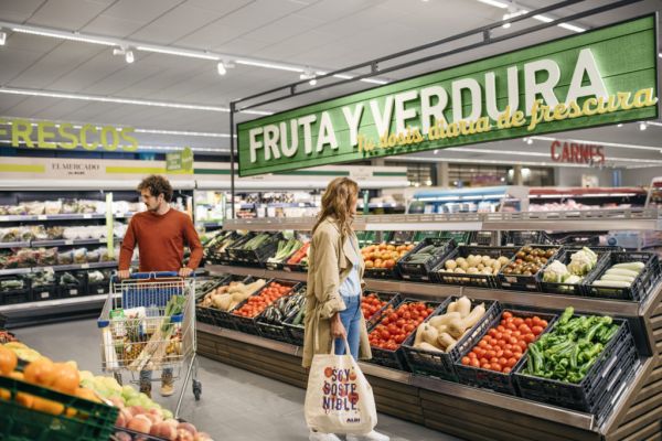Spanish Government To Meet Supermarkets, Farmers Over High Food Prices