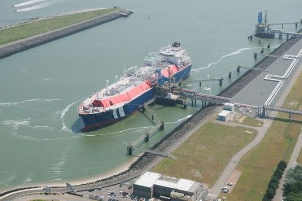 Rotterdam Port's Throughput Up 0.3% In 2022