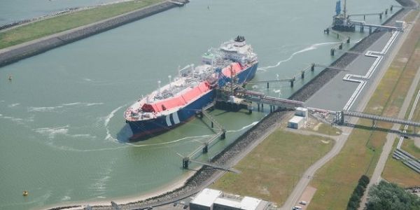 Rotterdam Port's Throughput Up 0.3% In 2022
