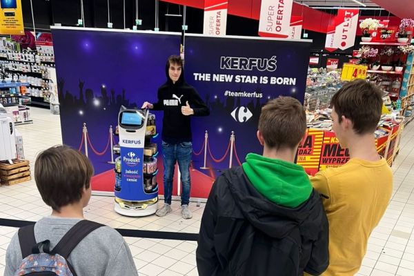 After Debut In Warsaw, Kerfuś eRobot Visits Other Polish Cities