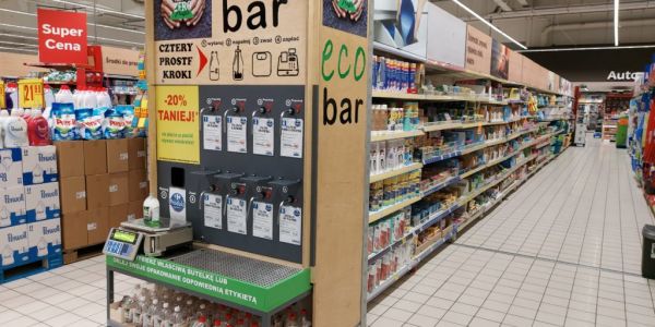Carrefour Polska Launches Refill Machine For Private-Label Products
