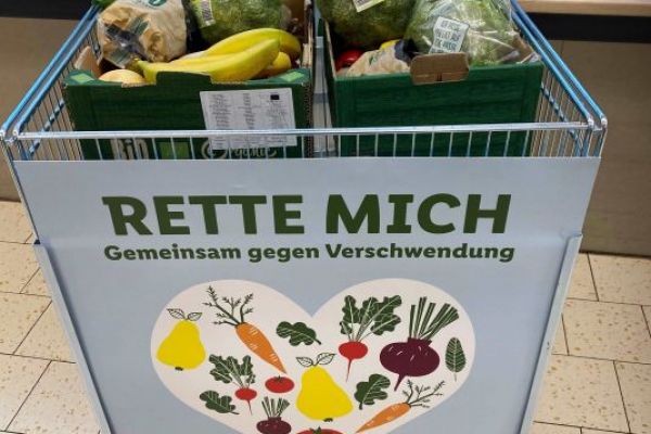 Lidl Brings Food Waste 'Rescue Bags' To Switzerland