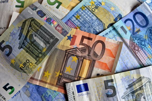 Euro Zone Inflation Falls Sharply In December