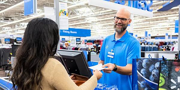 Walmart Lifts Targets As Shoppers Pick Low-Priced Groceries For The Holiday