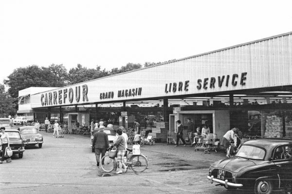 How Carrefour Opened France's First Hypermarket, 60 Years Ago Today