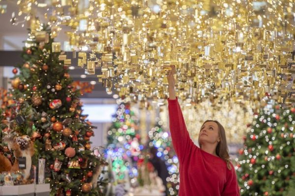 No Big Boost Expected In Luxury Spending During Holiday Season: Bain