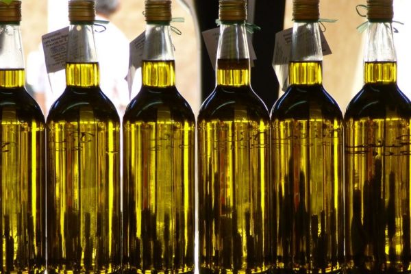 Spanish Supermarkets Lock Up Olive Oil As Shoplifting Surges