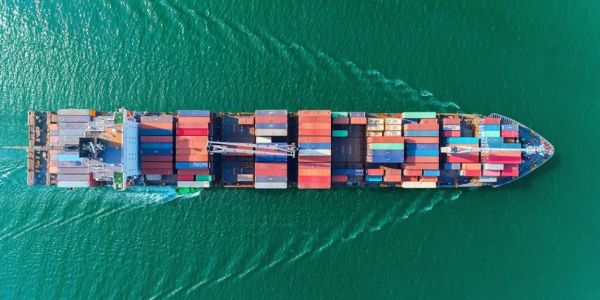 AI Can Help Shipping Industry Cut Down Emissions, Report Says