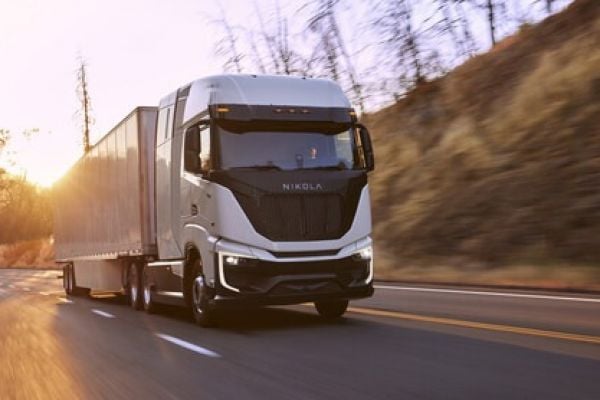 Nestl&eacute; Purina PetCare Introduces Hydrogen-Powered Electric Semi-Truck In California