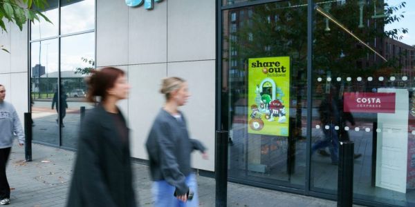 Co-op Media Network Instals 300 Front-Of-Store Digital Screens