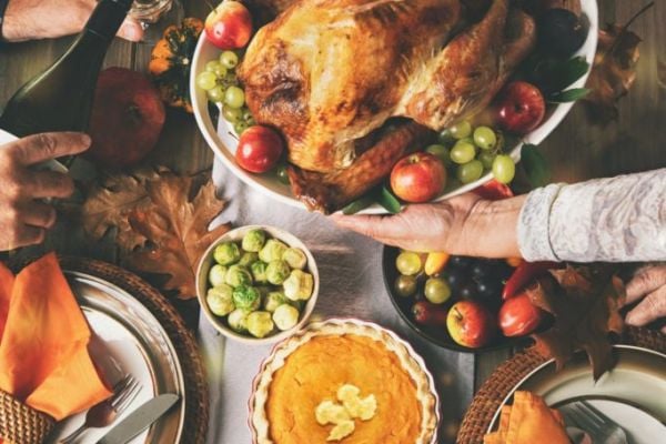 Aldi Thanksgiving Meal Deal Feeds 10 For &euro;43