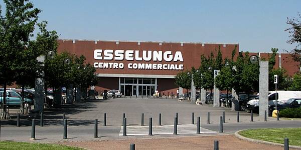 At Least Four Private Equity Funds Eye Italy’s Esselunga