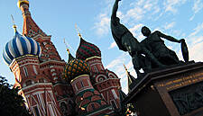 Putin Extends Russian Food-Import Sanctions for One Year