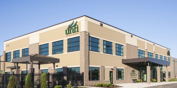 United Natural Foods Plunges as Albertsons Contract Cancelled