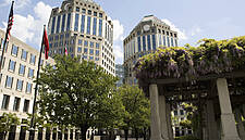 P&G Faces Uphill Fight With Peltz After Proxy Firms Back Him