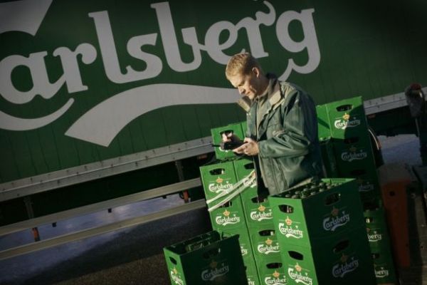 Ruble Plunge Sends Recovering Carlsberg Bonds Back to Square One