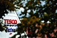 Analysts Cautiously Welcome Flat Tesco Full-Year Results