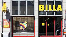 Billa Donates Used Clothing To Caritas Wien