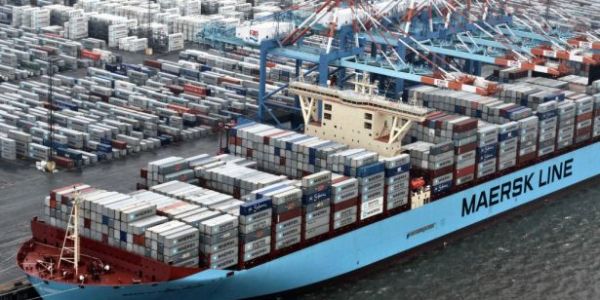 Maersk First Quarter Profit Lags Forecasts; Flags Geopolitical, Trade Risks