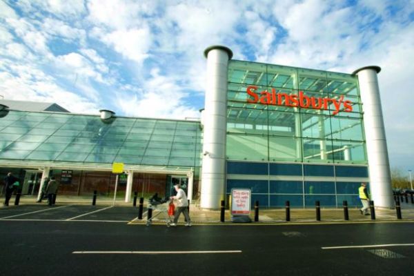 Sainsbury Resists Price War as Savings Help Stem Profit Drop