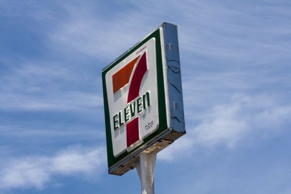 7-Eleven Opens First Store in UAE