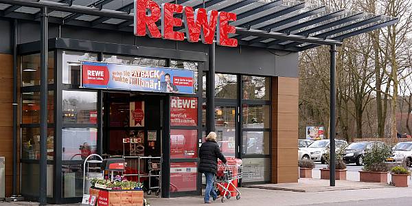 Rewe Group Sees Revenue Up 5% To €54 Billion In Full Year