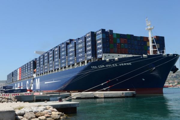 CMA CGM Offers $2.4 Billion to Take Over Neptune Orient