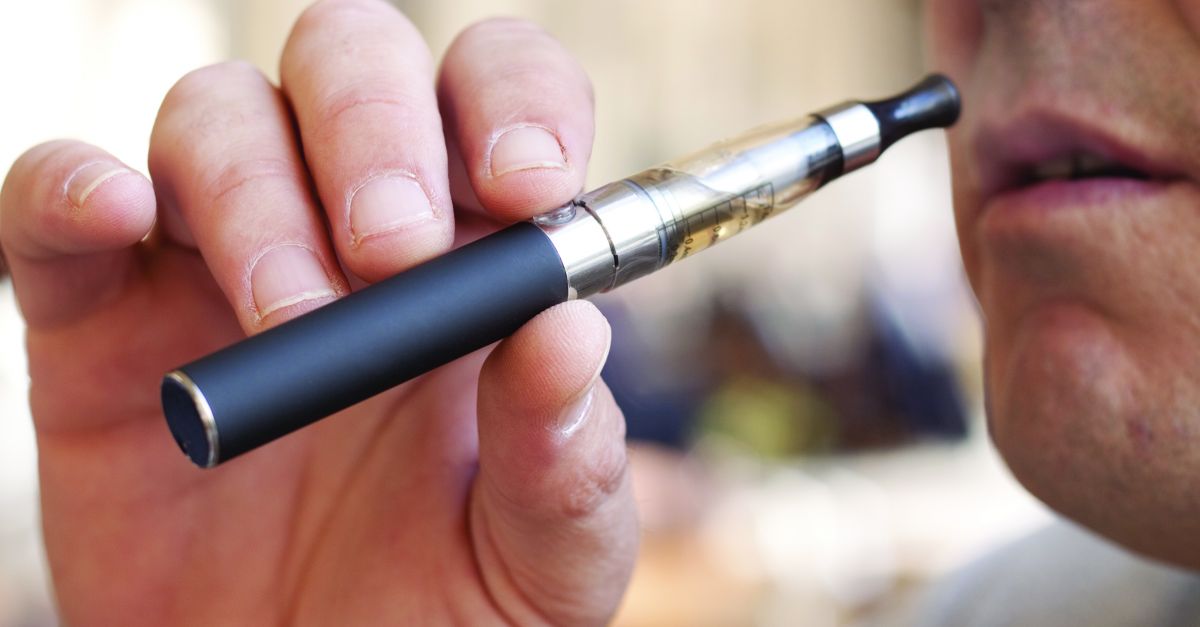 Kroger Walgreens To Stop Sale Of E Cigarettes Amid US Vaping