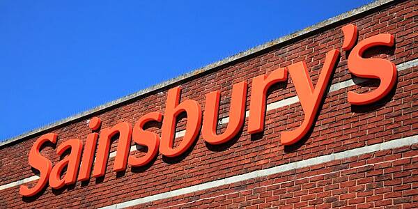 Sainsbury's Anticipates Record Sparkling Wine Sales On 'Fizz Friday'