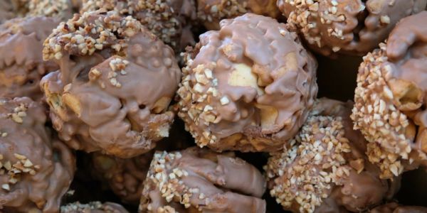 Facundo's 'Crakis Chocolateados' Named Most Innovative Snack