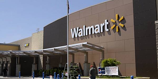 Wal-Mart To Discount One Million Online Items Picked Up In Stores