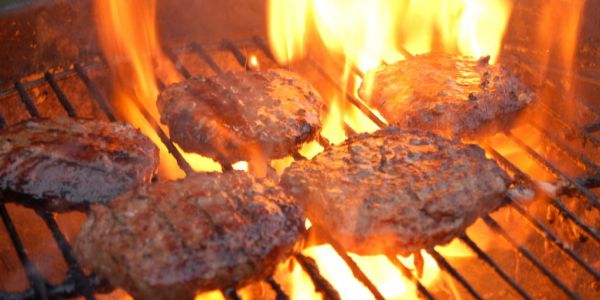 Barbecues Beat Brexit as U.K. Retail Sales Strengthen