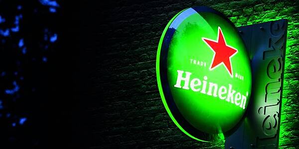 Heineken Said To Be In The Running To Acquire UK Pub Chain