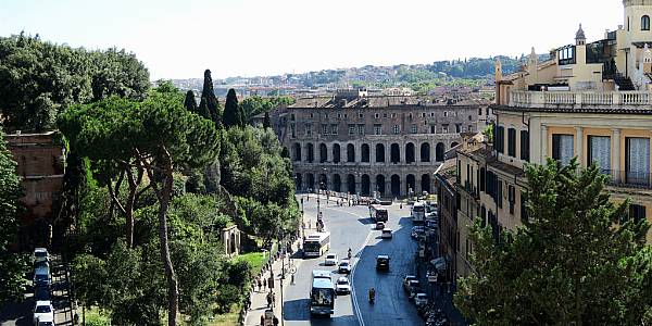 Italy Business And Consumer Morale Drop In November