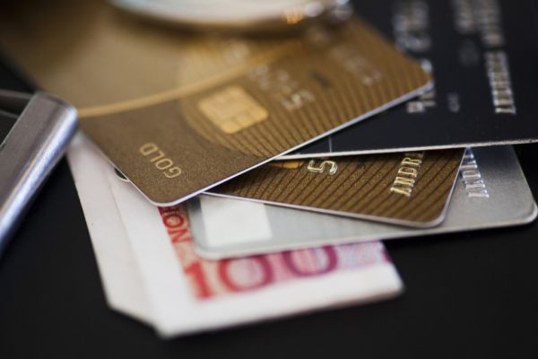 Newfangled Credit Cards Cause Headaches At Stores Across America