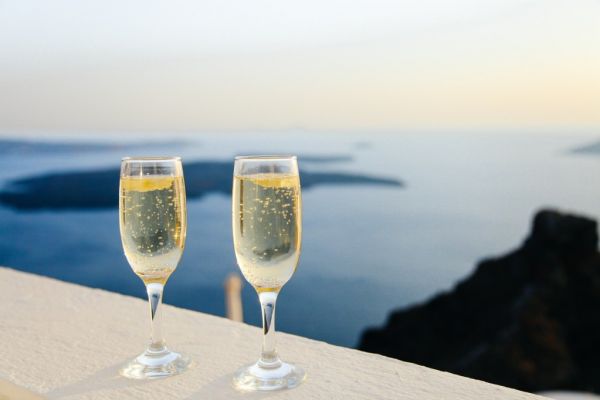 Champagne Sales Dip As UK Sparkling-Wine Consumption Rises 17%