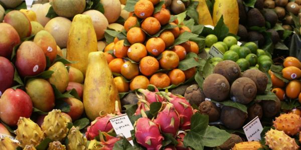 Portuguese Food Retailers Invest in Out Of Season Fruit &amp; Veg