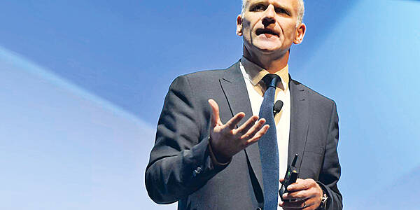 Tesco CEO Dave Lewis To Step Down In 2020