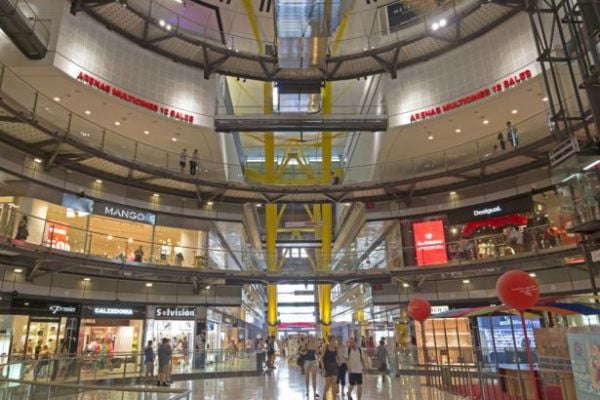 Footfall In Spanish Shopping Centres Falls 5.3%