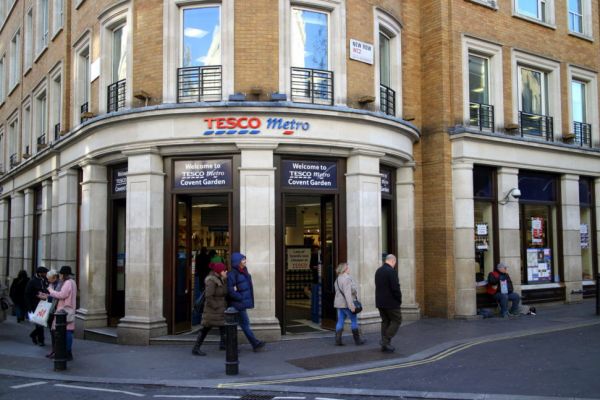 Tesco Hands Store Staff A Pay Raise As UK Minimum Wage Bites