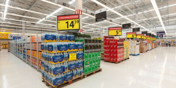 Walmart Transforms Hypermarket Concept in Brazil